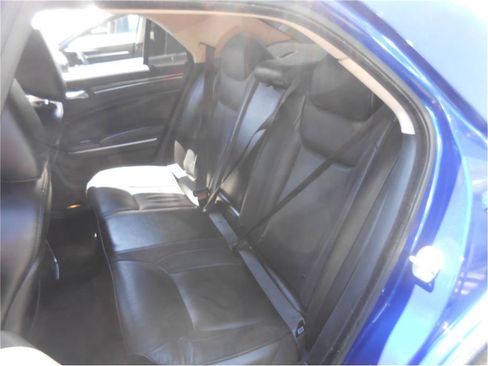 Used 2019 Chrysler 300 Limited image 11