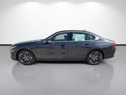 New 2027 BMW 530i w/ Premium Package RWD image 6