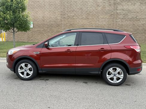 Used 2015 Ford Escape SE w/ Equipment Group 201A image 2