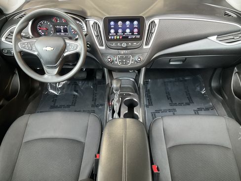 Used 2020 Chevrolet Malibu LT FWD image 21