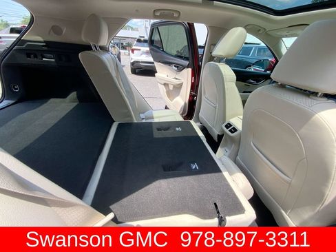 Certified 2022 Buick Envision Essence w/ Technology Package I FWD image 33