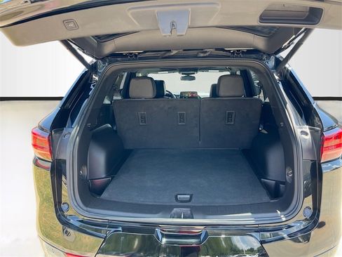 Used 2024 Chevrolet Blazer Premier image 27