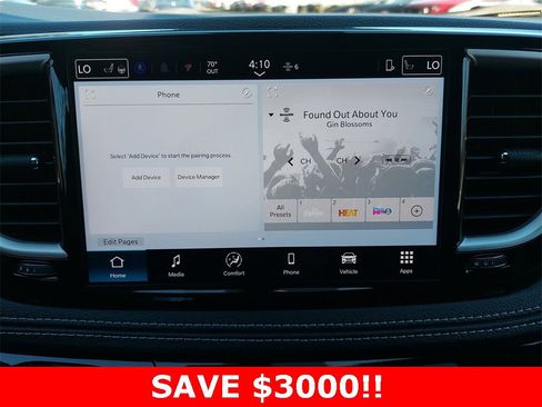 New 2025 Chrysler Pacifica Select image 24