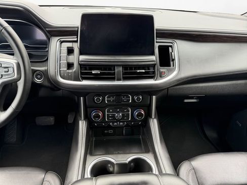 Used 2024 Chevrolet Suburban LT w/ LT Signature Plus Package AWD/4WD image 11