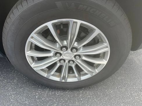 Used 2019 Cadillac XT5 Luxury AWD/4WD image 11