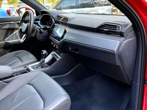 Used 2022 Audi Q3 2.0T Premium w/ Convenience Package image 38