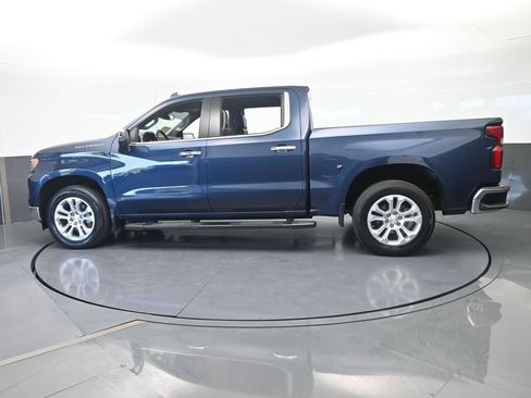 Used 2022 Chevrolet Silverado 1500 LTZ RWD image 3