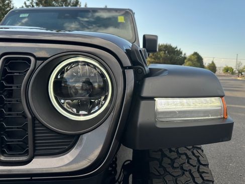 Used 2024 Jeep Wrangler Unlimited Rubicon 4xe w/ Technology Group AWD/4WD image 9