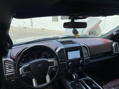 Used 2018 Ford F150 Platinum w/ Technology Package image 2