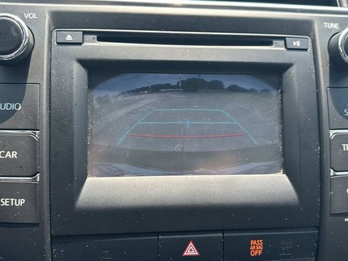Used 2016 Toyota Camry LE FWD image 22