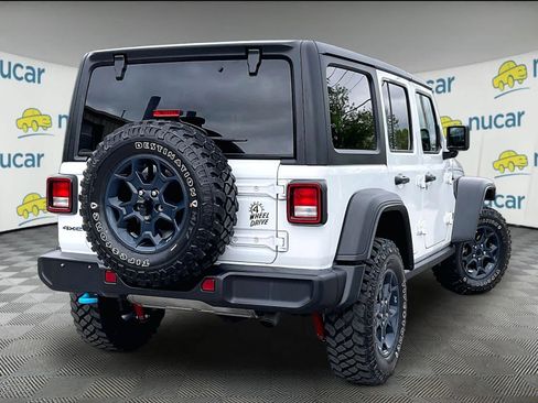 Used 2023 Jeep Wrangler Unlimited w/ Cold Weather Group AWD/4WD image 6