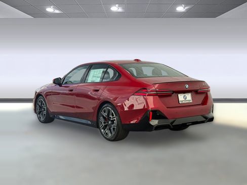Used 2026 BMW 530i w/ M Sport Package RWD image 3