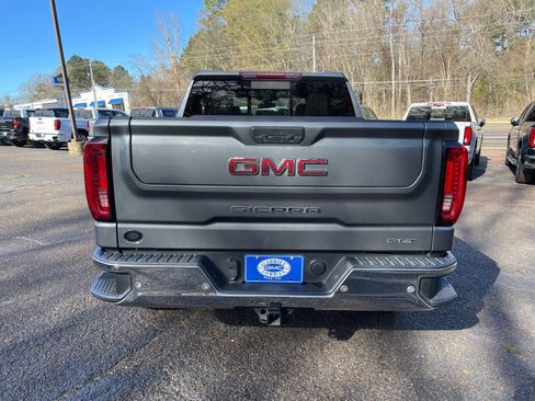 Used 2021 GMC Sierra 1500 SLT image 4