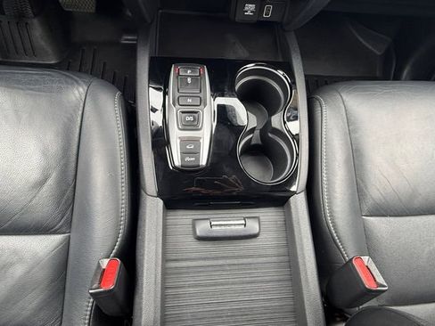 Used 2022 Honda Pilot Touring image 11