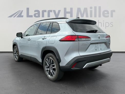 Certified 2026 Toyota Corolla Cross XLE FWD image 3