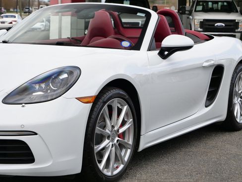 Used 2021 Porsche 718 Boxster Roadster / PDK / Bordeaux Red image 35