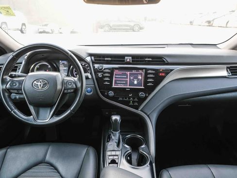 Certified 2020 Toyota Camry SE FWD image 14