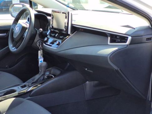Used 2021 Toyota Corolla LE image 20