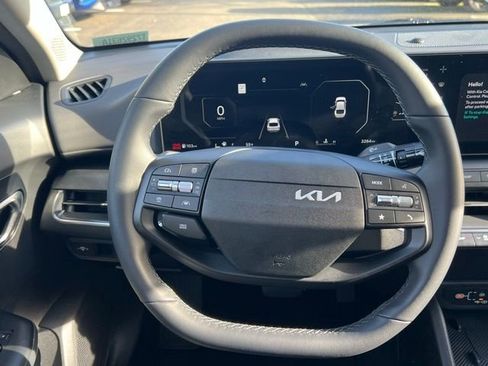 Certified 2025 Kia K4 EX image 18