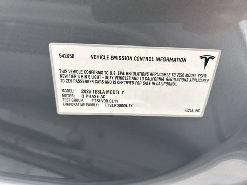 Used 2026 Tesla Model Y 2WD image 9