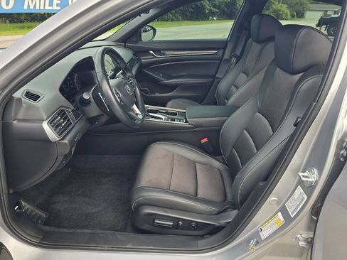 Used 2022 Honda Accord Sport image 12