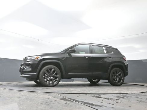 New 2026 Jeep Compass Latitude image 38