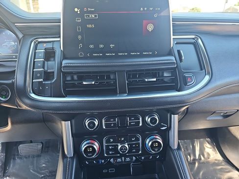 Used 2024 GMC Yukon XL SLT image 22