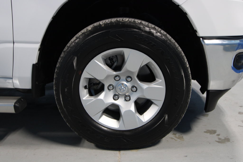 Used 2023 RAM 1500 Big Horn AWD/4WD image 28