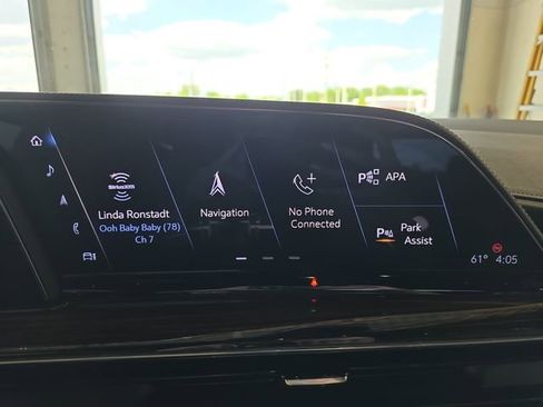 Used 2022 Cadillac Escalade Premium Luxury w/ LPO, Radiant Package AWD/4WD image 23