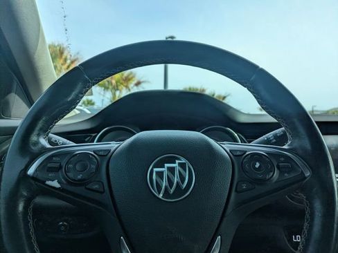 Used 2018 Buick Regal Essence w/ Driver Confidence Package #1 AWD/4WD image 27