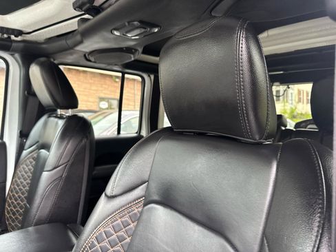 Used 2021 Jeep Wrangler Unlimited Sahara AWD/4WD image 25