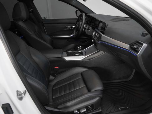 Used 2021 BMW M340i w/ Premium Package RWD image 2