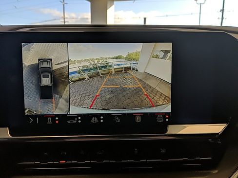 Used 2024 Chevrolet Silverado 1500 High Country image 21