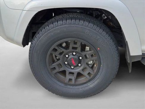 Certified 2023 Toyota 4Runner SR5 Premium w/ Moonroof Package AWD/4WD image 10