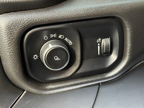 Used 2022 RAM 3500 Tradesman image 15