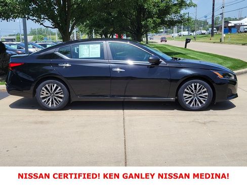 Certified 2025 Nissan Altima 2.5 SV FWD image 2