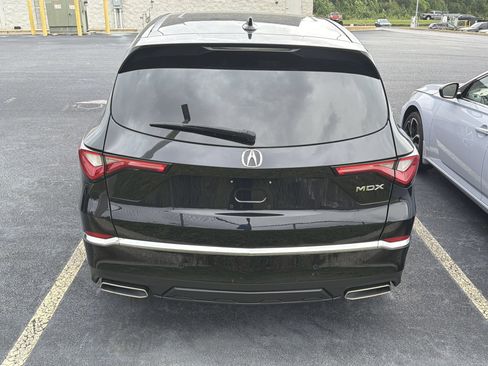 Used 2024 Acura MDX FWD w/ Technology Package image 8