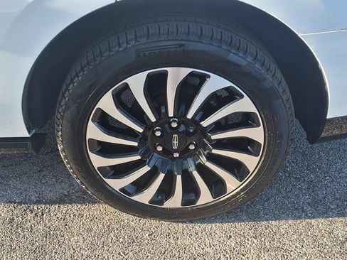 Used 2024 Lincoln Navigator Reserve AWD/4WD image 20