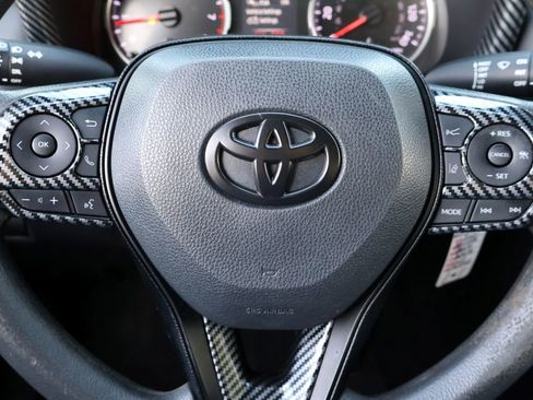Used 2021 Toyota RAV4 LE FWD image 32