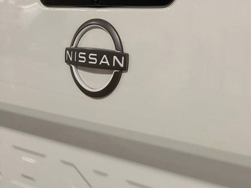 Used 2022 Nissan Frontier SV AWD/4WD image 21