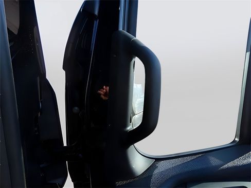 Used 2024 Mercedes-Benz Sprinter 2500 image 64