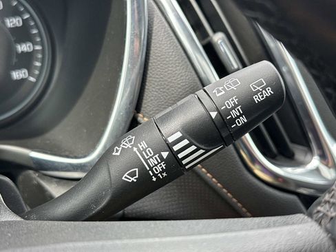 Certified 2024 Chevrolet Equinox Premier image 24