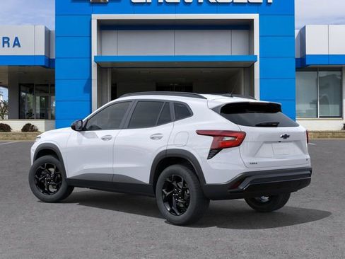 New 2026 Chevrolet Trax LT FWD image 3