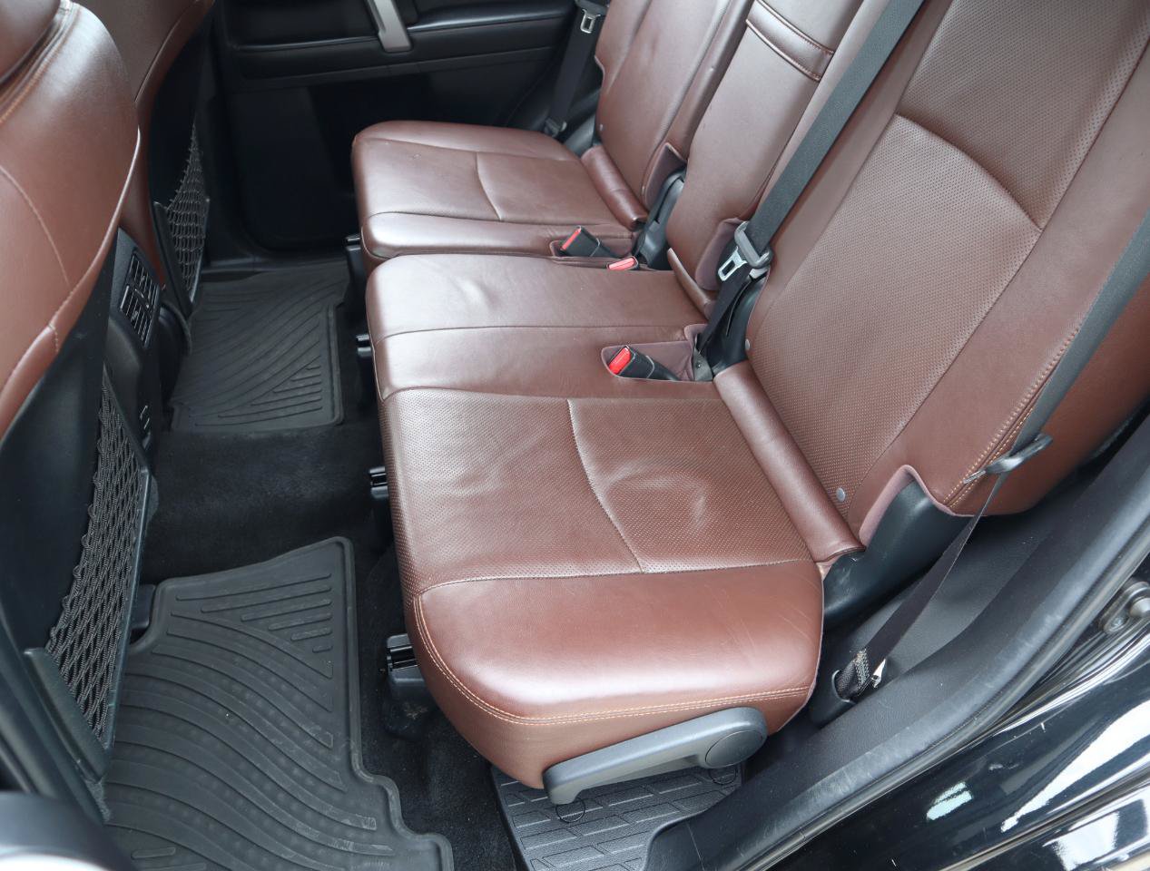 Used 2016 Toyota 4Runner Limited AWD/4WD image 23