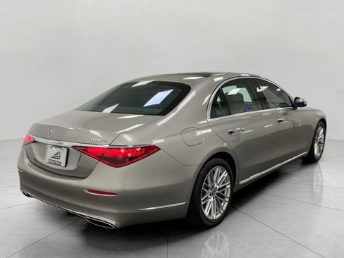 Certified 2022 Mercedes-Benz S 580 4MATIC Sedan image 3