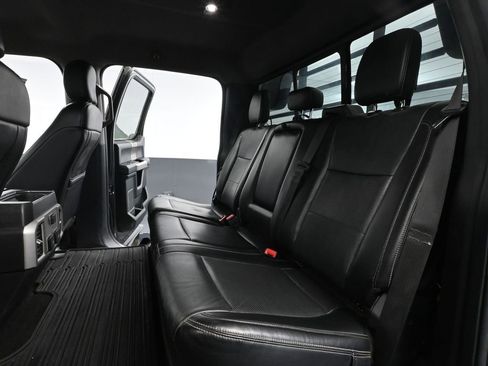 Used 2019 Ford F350 Lariat w/ Chrome Package image 39