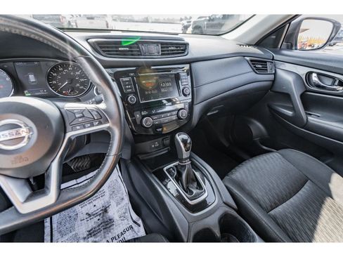 Used 2019 Nissan Rogue SV image 15