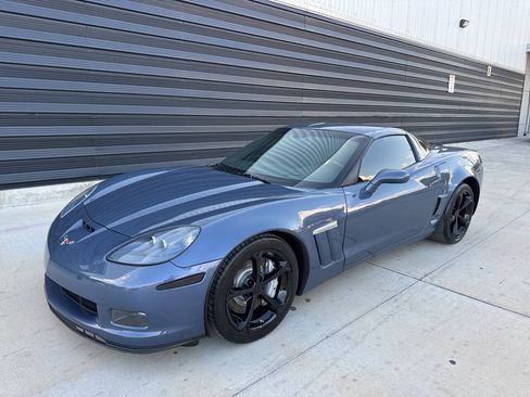 Used 2013 Chevrolet Corvette Grand Sport w/ 2LT Preferred Equipment Group RWD image 2