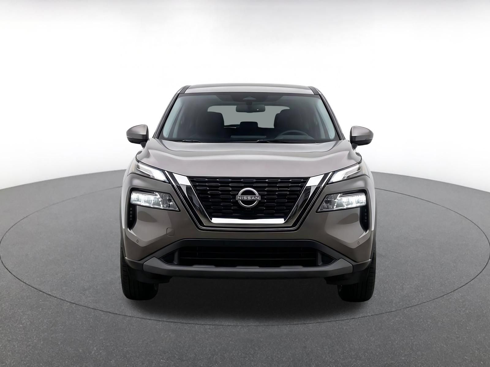 Used 2025 Nissan Rogue SV FWD image 2