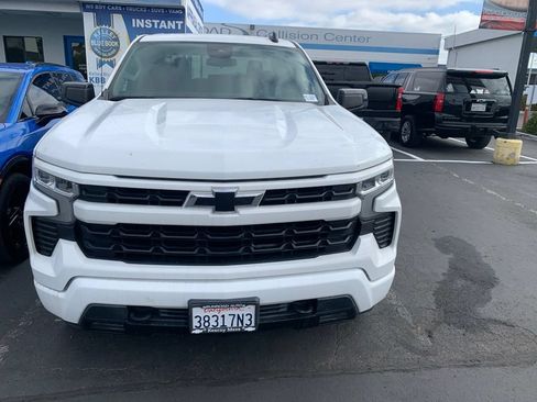 Used 2022 Chevrolet Silverado 1500 RST AWD/4WD image 3